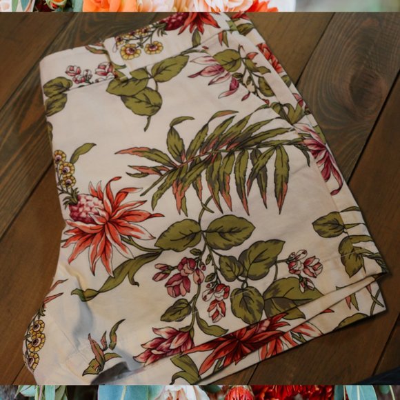 NWT LOFT Tropical Print Shorts – Size 10 - Picture 4 of 5
